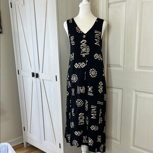 Sheri Martin Petites Black and Tan Sleeveless V-Neck Dress